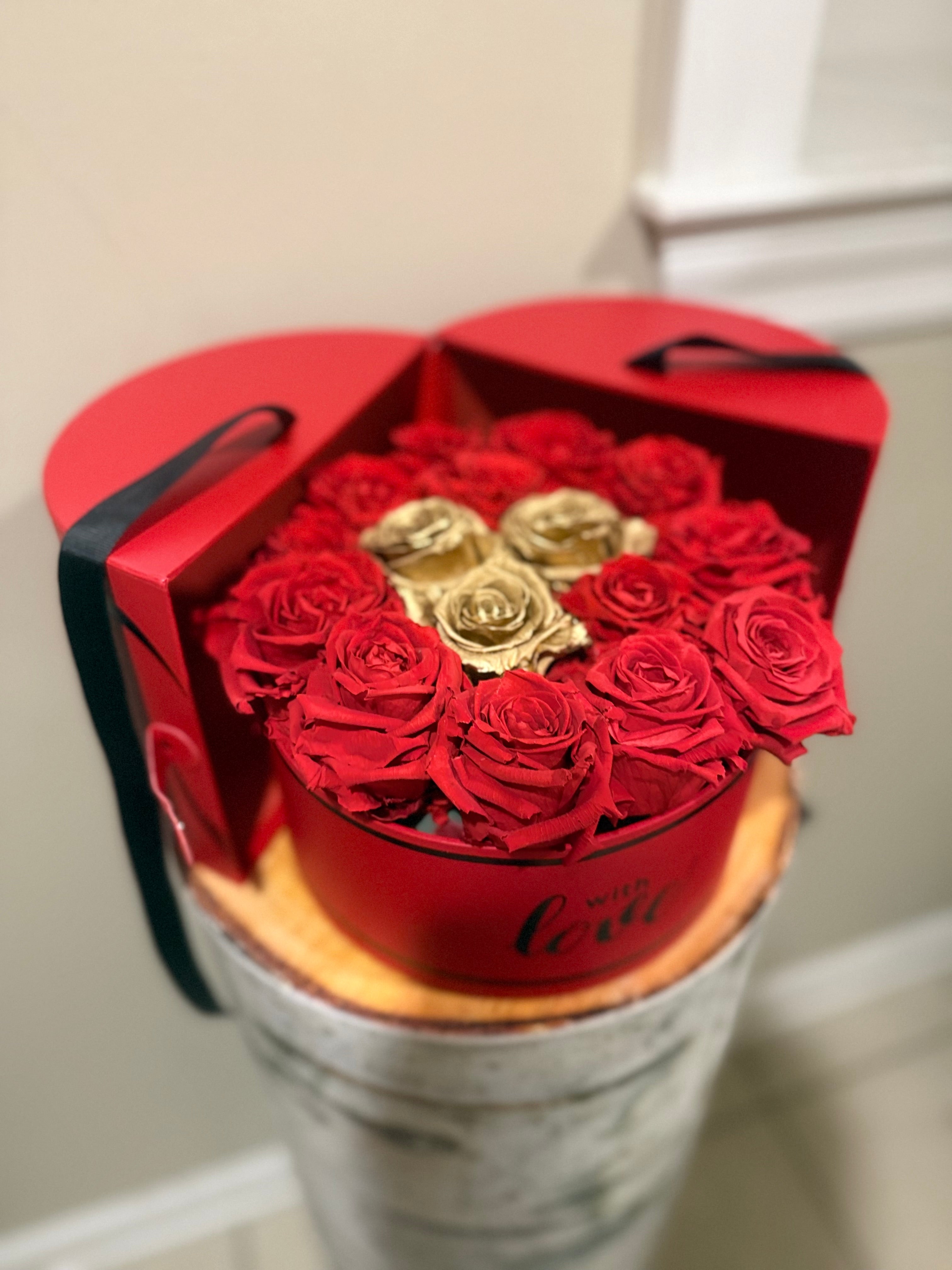 Medium Box of preserved roses