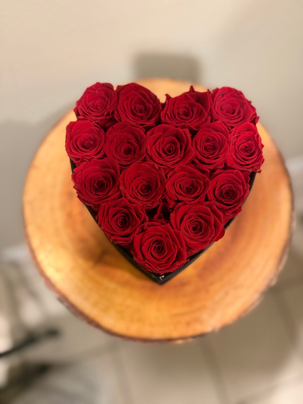 Small Box of 16 preserved roses